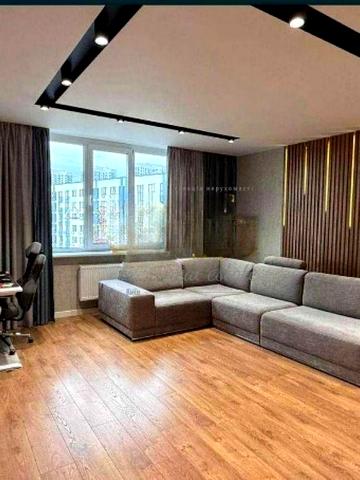 Простора 3-к квартира 95 м² з видом на Дніпро ЖК Рівєра ЖК Рів'єра