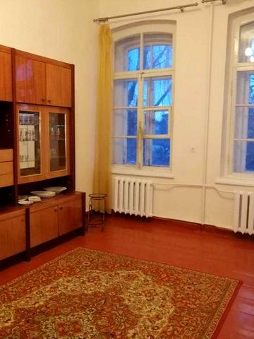 Здам трикімнатну квартиру на тривалий термін