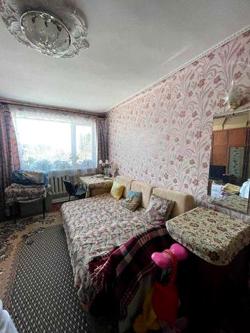 Затишна 4-кімнатна квартира на Петрівці — Ідеально для родини!