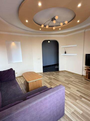 2-кім новобудВ.ВЕЛИКОГО(Герцена)(р-н парку ШЕВЧЕНКА) можливо з тваринк