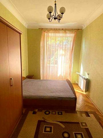 Джона Маккейна 37, 2 к. квартира Газ! м Звіринецька, Печерська.