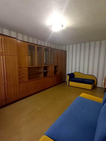 Леоніда Бикова бульв., 8