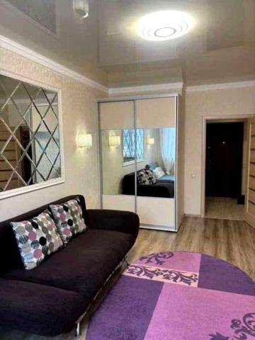 Здаэться 1-кімнатна квартира,вул.Воскресенська,16Г