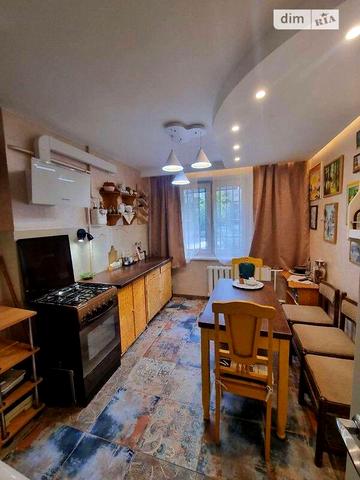 Довгострокова оренда 1к Квартира Сонячна Набережна (Малиновського Маршала) вулиця