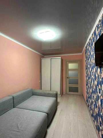 Продам 2-ну квартиру в районі 12 школи!