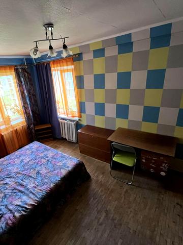 Івана Микитенка вул., 21