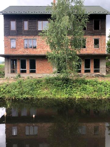 Незакінчений проект Комплекс в с Мигове