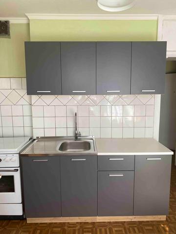 Мілютенка вул., 17