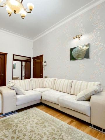 Заньковецької вул., 5/2