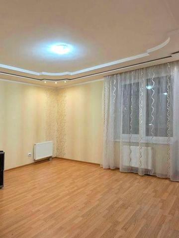 Двокімнатна з автономкою на Чорновола