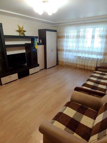 Терещенківська вул. (Червоного Козацтва), 10