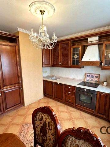 Оренда просторої двокімнатної квартири на А. Ахматової 28. Позняки!