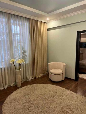 Продажа 3-х кімн.кв вул. Перемоги 4 з євроремонтом ,гаражем і погребом