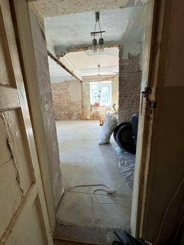 СОБСТВЕННИК! Продам 2к квартиру на 1 эт 5эт кирпичного дома.