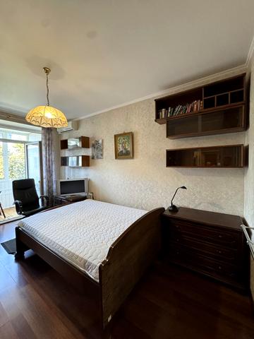 Липська вул., 15-А