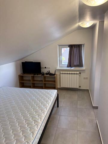 Єлизавети Чавдар вул., 1