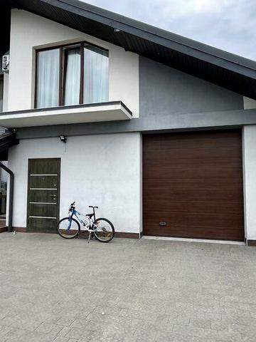 Довгострокова оренда 3к Дім Весела вулиця