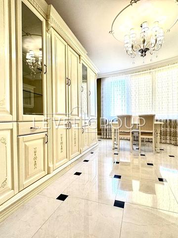 Валерія Лобановського просп., 150-Д