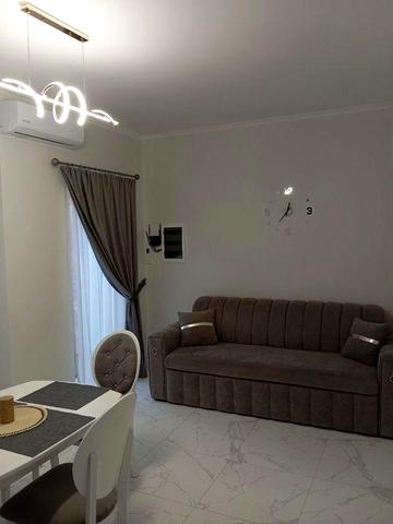 Оренда Квартира в новобудові з паркомісцем та власним двориком