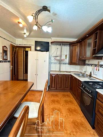 Здам в оренду простору 4-и кімнатну квартиру