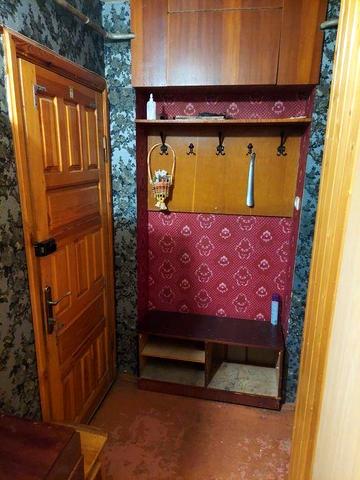 Здам 2 кімнатну квартиру в центрі на Британській перший поверх Є все