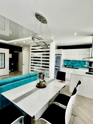 Лазурна вул., 5