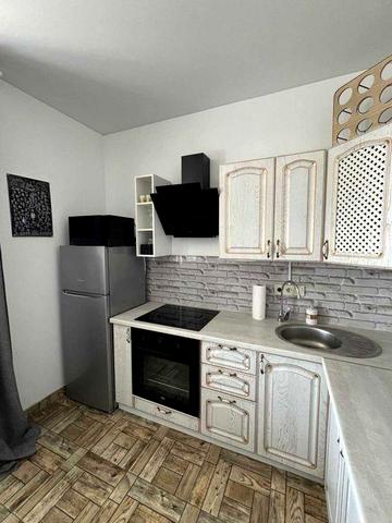 1-к , вул. Рональда Рейгана 40 (є опалення)