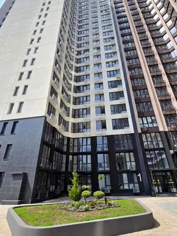 Івана Франка вул., 40