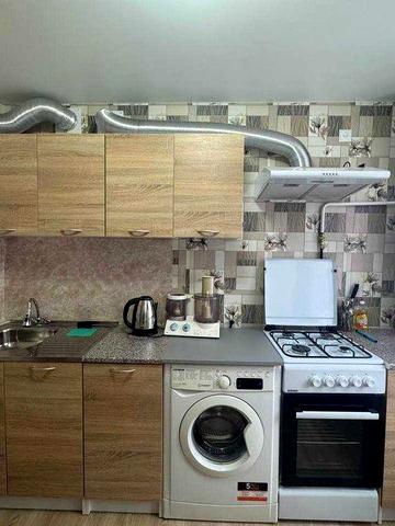 Звіринецька, Либідська, 2к квартира після ремонту! 2-й поверх! Є Газ!