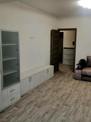 Левада новобудова поруч з сільпо