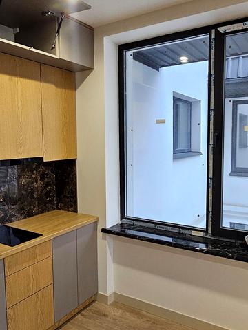 Вчительська вул., 16