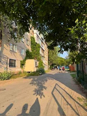 Продаю 3-ну квартиру на Космонавтів