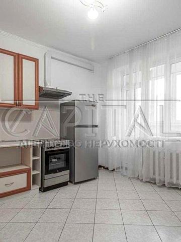 Продаж 4-х комнатная квартира в Дарницком районе по пр. Бажана 16