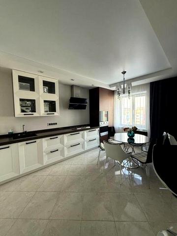 Дворівнева квартира з авторським ремонтом від власника