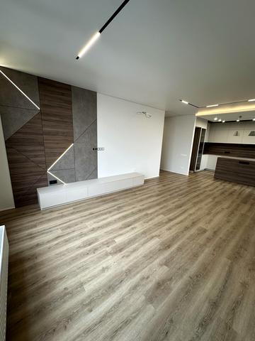 Європейського Союзу просп. (Правди), 41-А