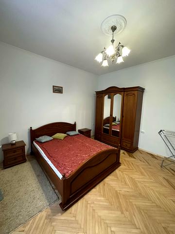 Вячеслава Чорновола просп. (), 55