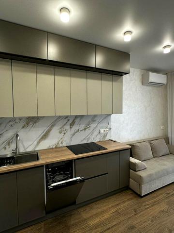 Новознесенська вул., 2