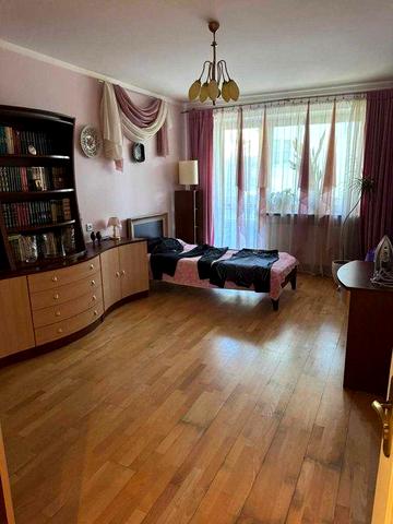 Продаж чудової квартири ближній центр міста