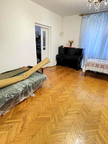 Микулинецька вул., 50