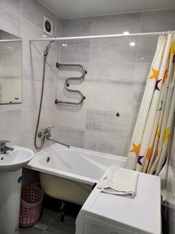 Здам 2х кімнатну квартиру в центрі Запоріжжя.