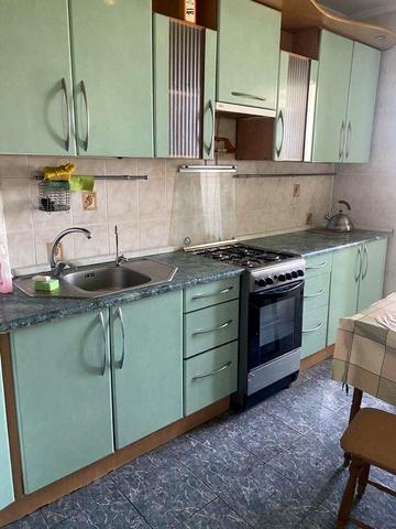 Небесної Сотні просп. (Маршала Жукова), 83