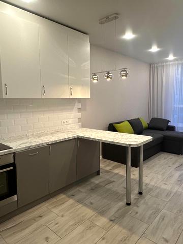 Європейського Союзу просп. (Правди), 41-Е