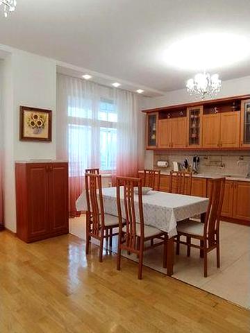 Печерськ Тиха вулиця Простір, у який хочеться повернутися