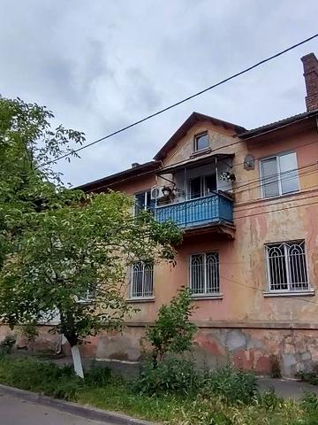 Дмитра Іванова вул., 15