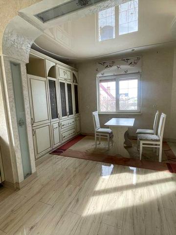 Оренда квартири в особняку с. Годилів (рн. Школи 1.5км до Кільця)