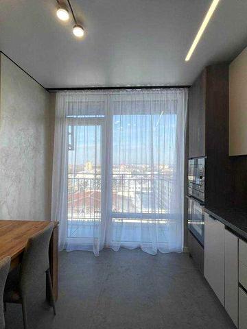 БЕЗ КОМІСІЇ !!! Стильна півторачка у тихому район