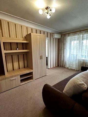 Сдам 3х комнатную квартиру,  район военкомата