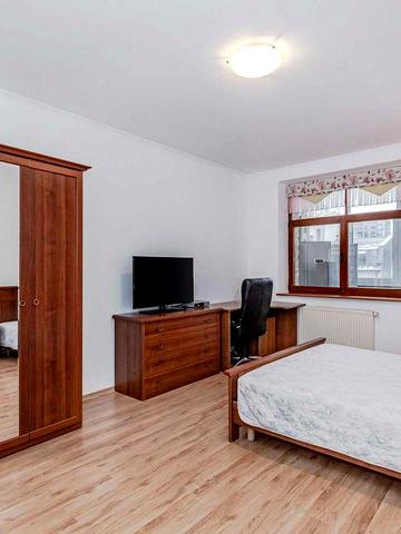 Оренда, Павлівська, 18, 4 кімнати, 155 м², Центр, Золоті Ворота 15 хв.