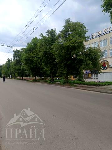 Охтирська вул., 17