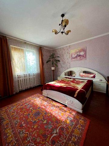 Будинок в передмісті Чернігова